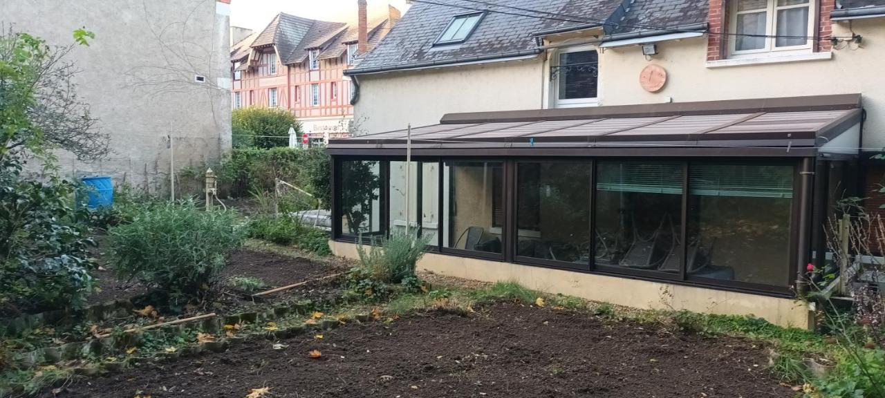 Le Gite Au Pied Du Chateau De Chaumont Dış mekan fotoğraf